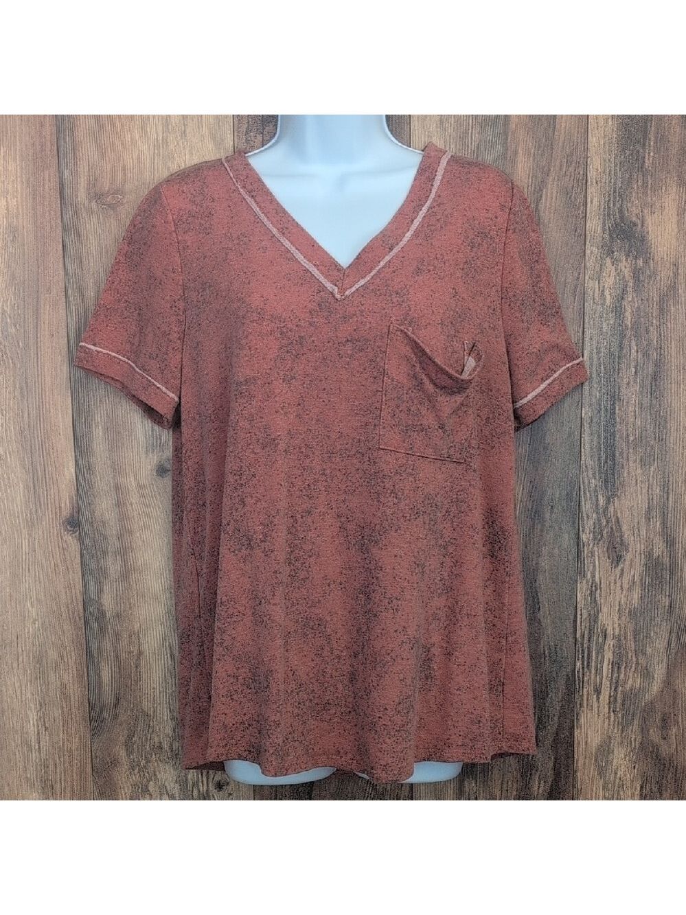 Lovely Melody Short Sleeve V-Neck Super Soft Tee L D277
